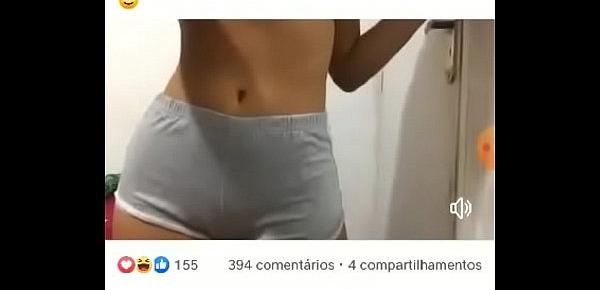  Novinha mostrando as tetas num grupo de Facebook